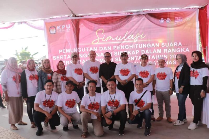 Ketua DPRD Tanjabbar Ikuti Simulasi Pemungutan Dan Penghitungan Suara