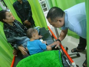 Ketua Komisi III DPRD Tanjabbar Albert Chaniago Kunjungi Pasien di RSUD KH.Daud Arif Kuala Tungkal