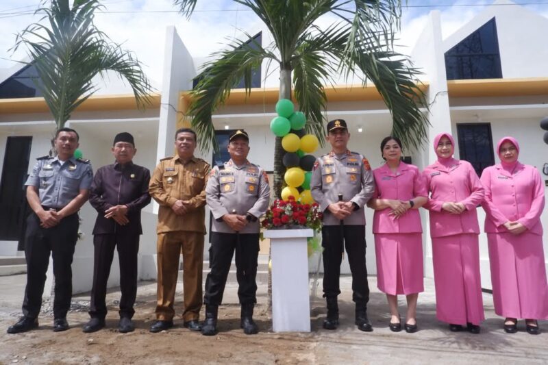 Hadiri peresmian Klinik dan Asrama Baru Polres Tanjab Barat, Ketua DPRD Tanjab Barat Sampaikan Kebanggaannya Atas Peresmian Klinik dan Asrama Baru.