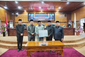 DPRD Tanjab Barat Gelar Paripurna Ke Empat, Penyampaian Laporan Banggar dan Keputusan DPRD Serta Pendapat Akhir Bupati Atas Keputusan DPRD terhadap Raperda